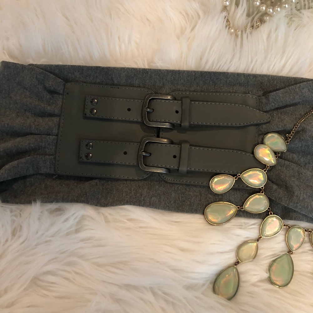 Grey wide belt buckle - Picture 3 of 3